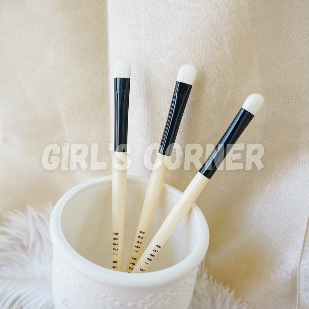 Cọ Bầu Mắt Bobbi Brown Touch Up
