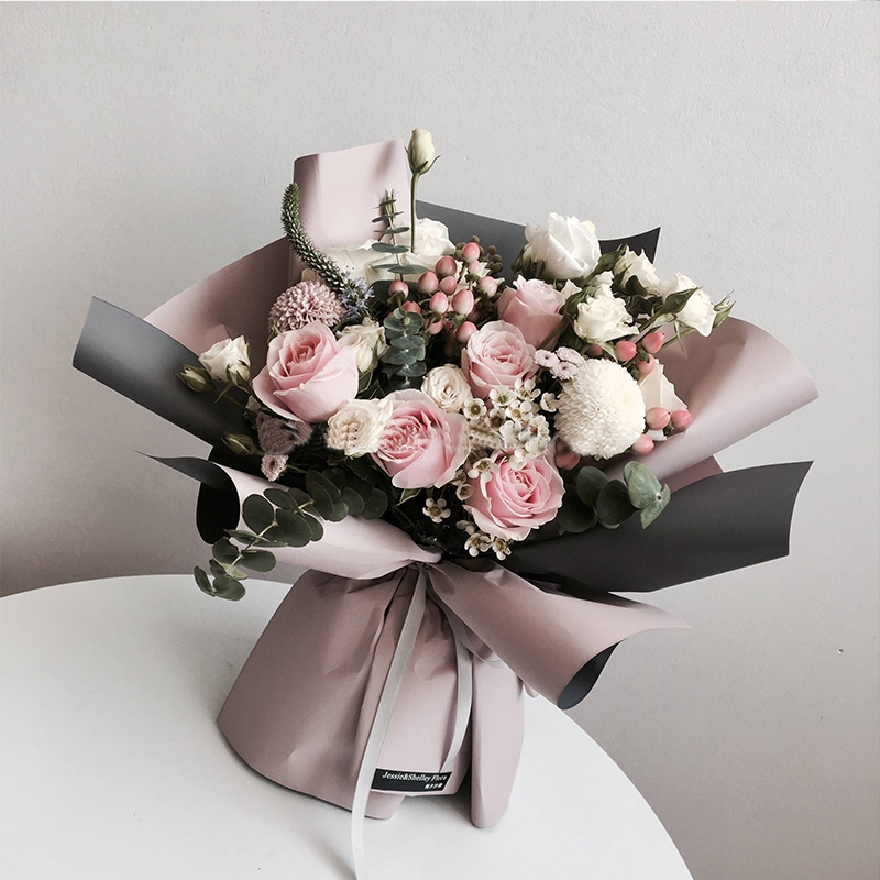 Tờ giấy gói quà/hoa hai màu sắc kết hợp chống thấm nước kích thước 58x58cm tiện lợi