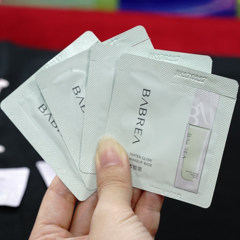BABREA Kem lót che khuyết điểm 1.5ml kiểm soát dầu màu tím xanh lá