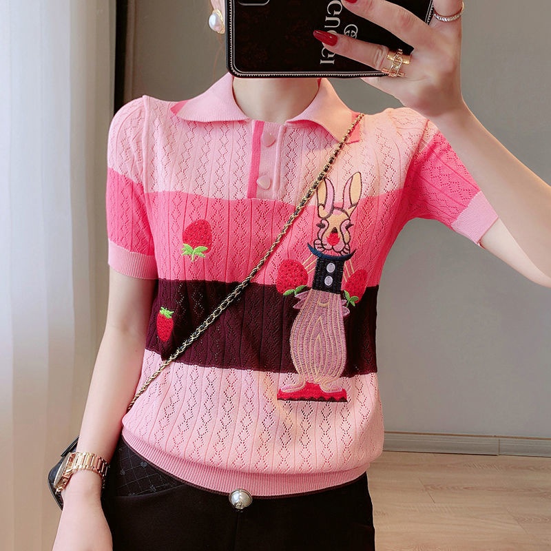 Jiashucheng Áo Sweater Lụa Lạnh Mỏng Tay Ngắn Cổ Polo Thêu Hình Thỏ Dâu Tây Rỗng Phong Cách Mới Mùa Hè Cho Nữ