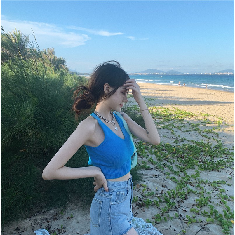 Áo Croptop Dệt Kim Sát Nách Thiết Kế Cổ Chữ V Quyến Rũ Cho Nữ