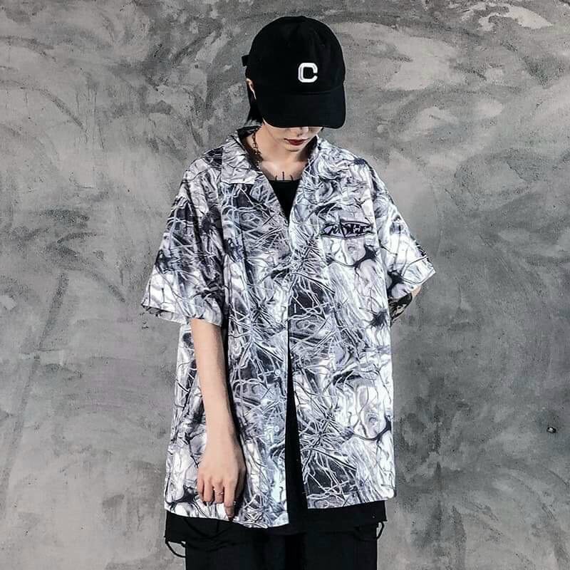 Áo sơ mi unisex chiffon tay ngắn in họa tiết sọc vằn