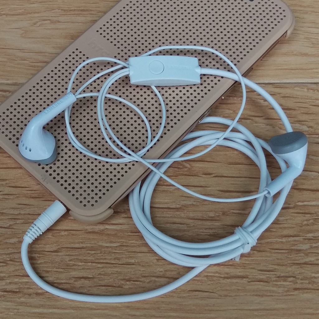 Tai nghe nhét tai Galaxy J5 Pro