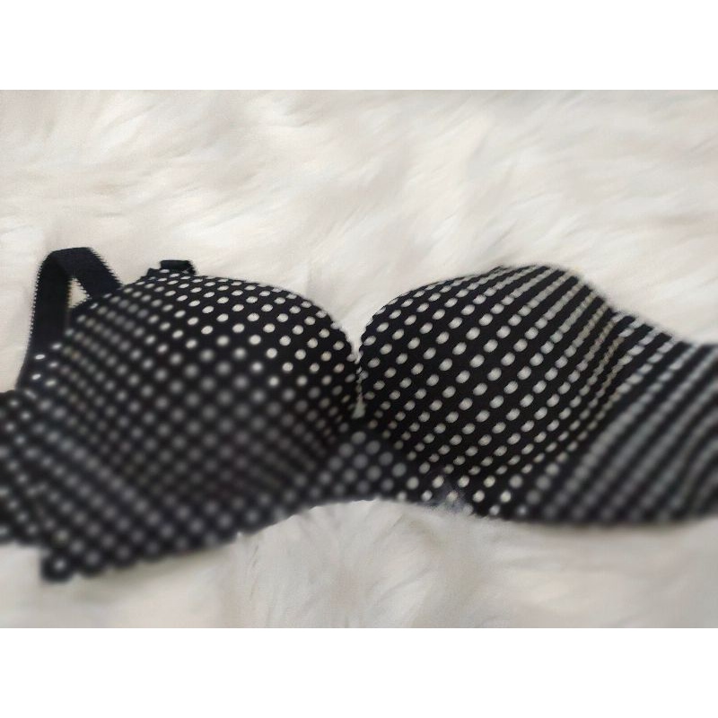 Áo ngực còn ít mẫu sale