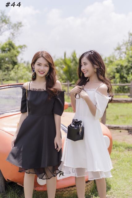 Đầm trễ vai phối lưới (2 màu)