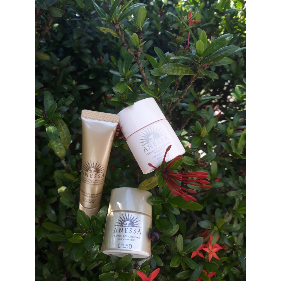 (Hàng tặng) Chống nắng Anessa Perfect UV Sunscreen Skincare Milk SPF 50+ PA++ 15ml
