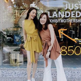 Áo vạt chéo, thắt nơ