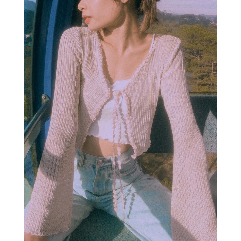 [Mã FAGREEN1505 giảm tới 30K đơn 99K] Áo cardigan ren croptop màu be | BigBuy360 - bigbuy360.vn