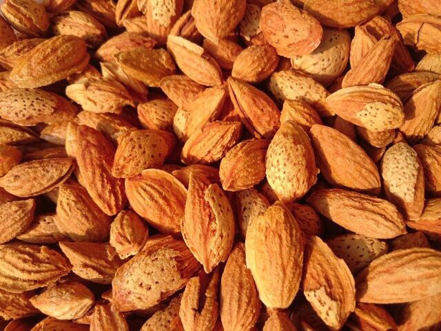 1Kg hạnh nhân Mỹ rang bơ hàng vỏ mỏng nhân dày