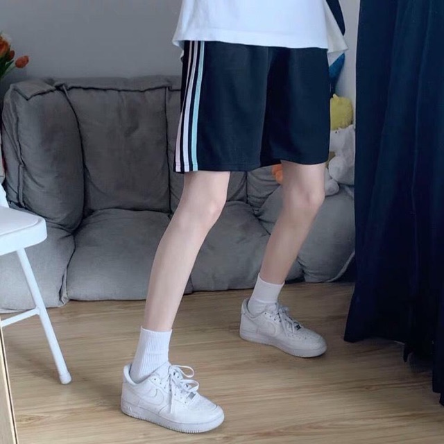 Quần Đùi Kẻ Sọc Unisex 🦋 Quần Short Nam Nữ Dây Rút Dáng Rộng 3 Màu 🦋