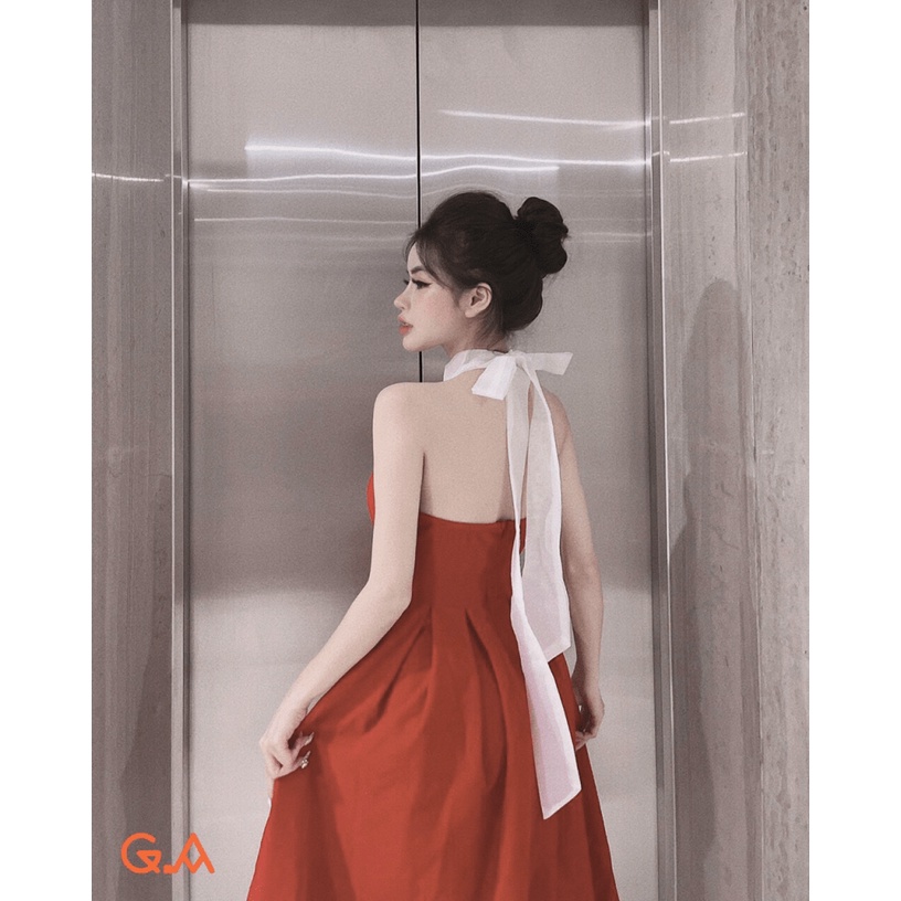 ĐẦM XÒE CỔ YẾM NƠ SAU LƯNG TÔN DÁNG VAI TRẦN GỢI CẢM PU