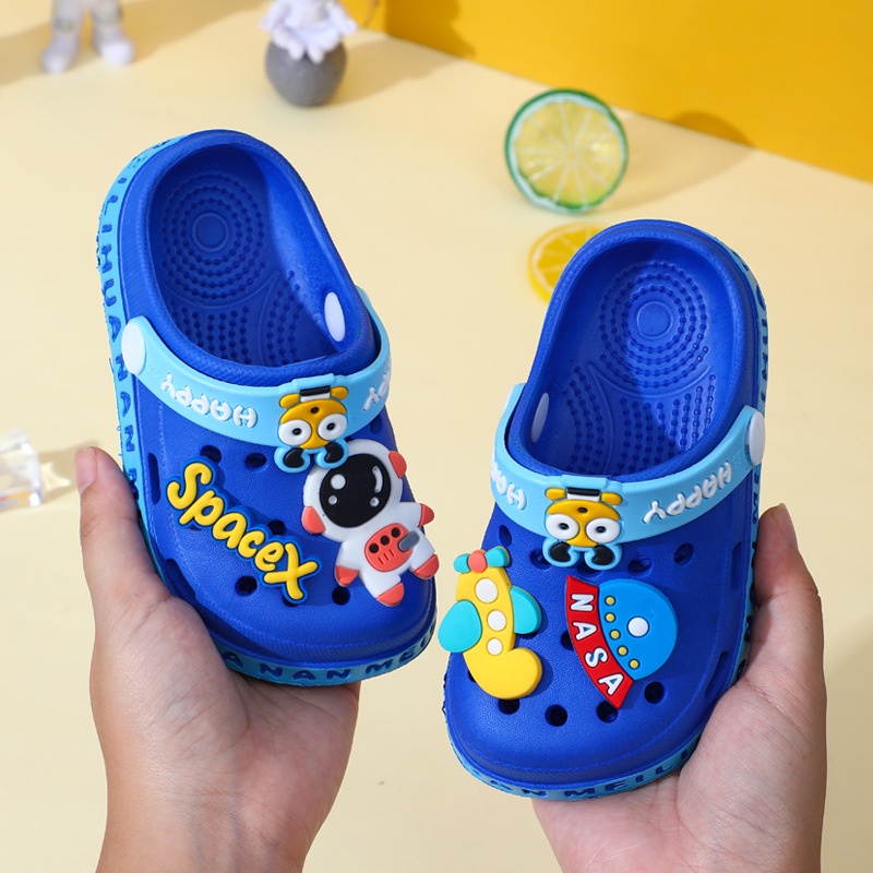 Dép sục cho bé trai và bé gái có quai chất Eva siêu nhẹ từ 1 - 5 tuổi mẫu ong phi hành gia