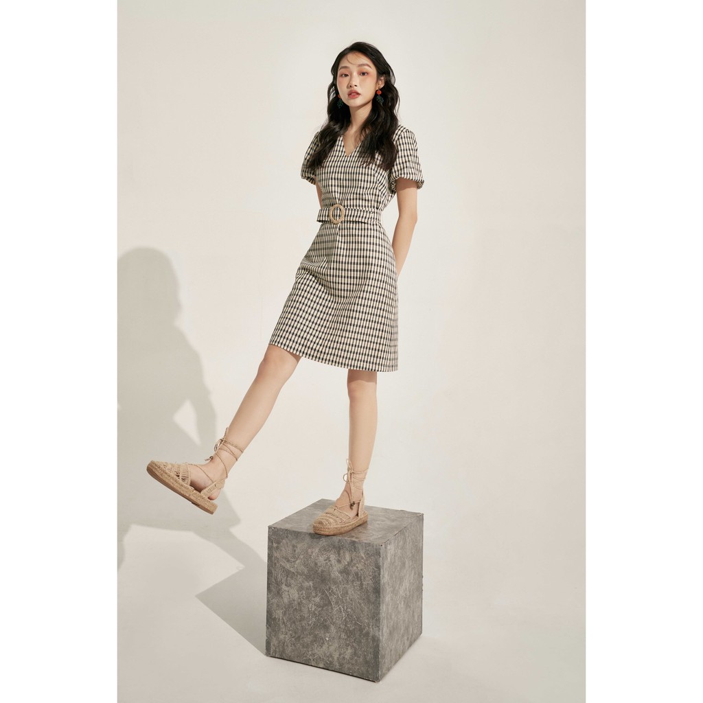 Đầm cổ V kèm belt karo xanh 1VA1044  ADORE DRESS | BigBuy360 - bigbuy360.vn