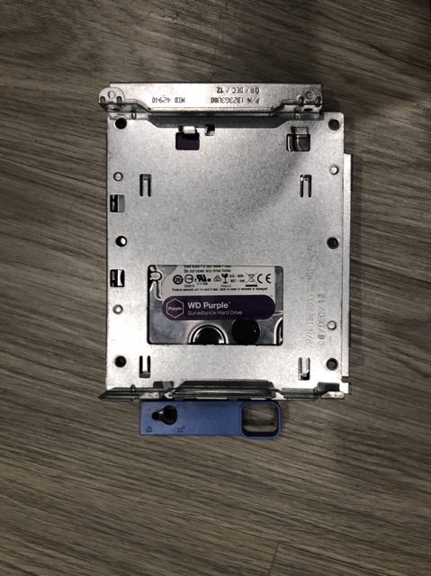 - HDD 4T Purple - hàng đã qua sử dụng còn tốt