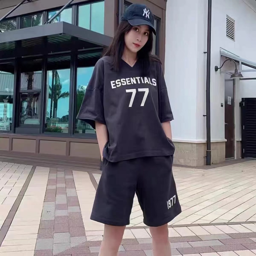 FEAR OF GOD FOG Season 8 Double Line ESSENTIALS 77 Letter V-Neck Short Sleeve Couple T-Shirt