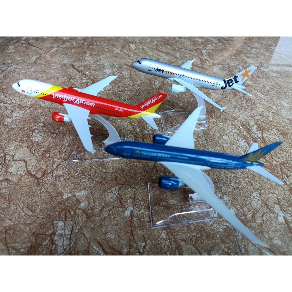 MÔ HÌNH MÁY BAY VIETJET AIR 16 CM