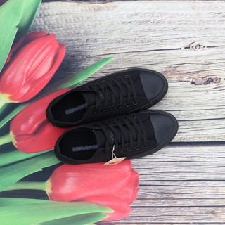 Giày Sneaker Full Đen Nam Cổ Thấp ZRS