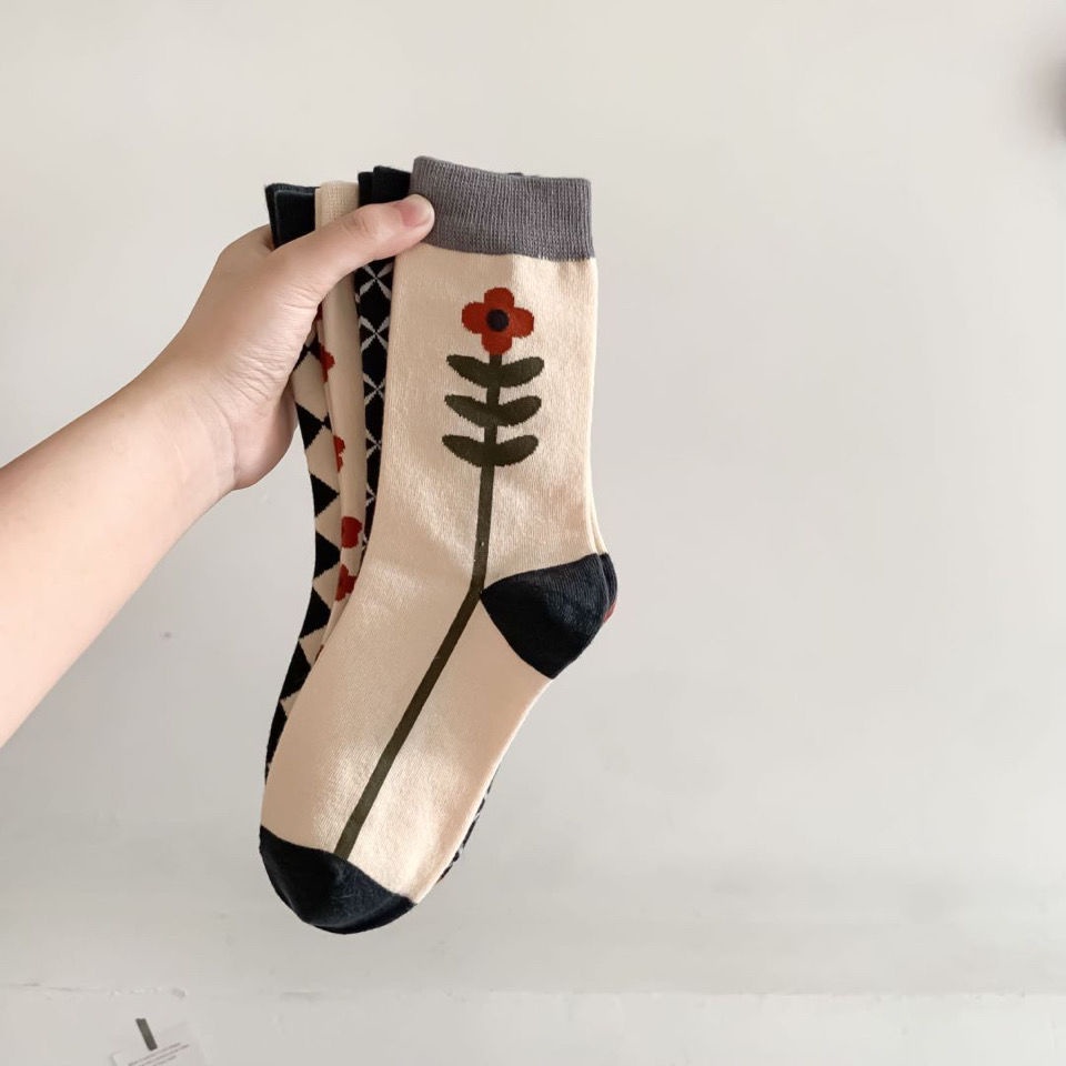 Vớ cao vừa in hoa thoáng khí linh hoạt phiên bản Hàn Quốc phong cách thường ngày đơn giản cho nữ