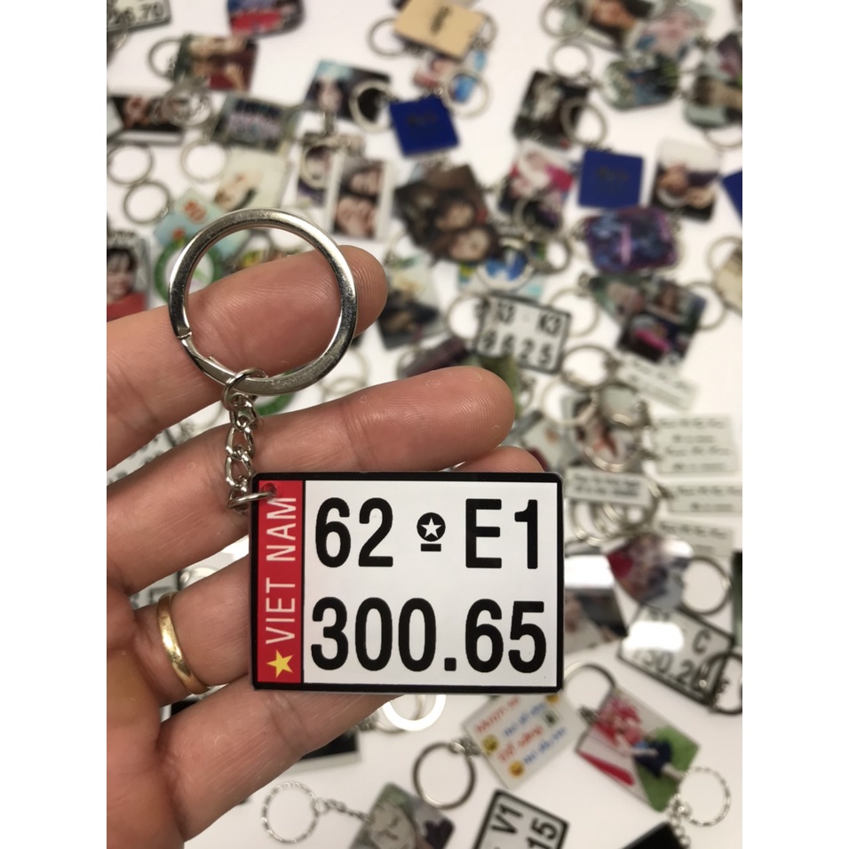 Móc khóa biển số xe có chữ viet nam ( in biển số xe, số điện thoại ) theo yêu cầu - mica tong cao cấp