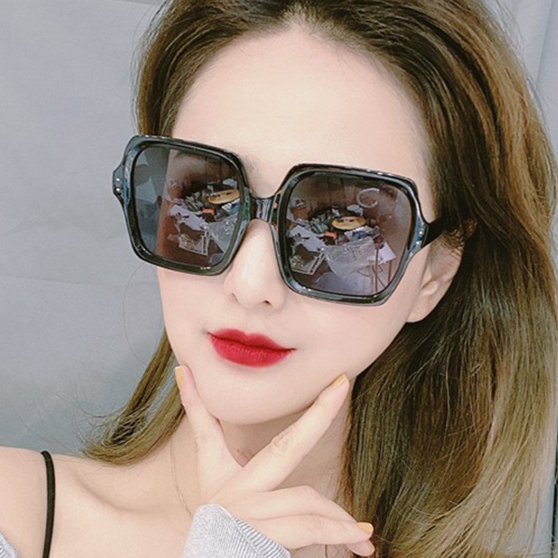 Kính mát thời trang cho nam nữ