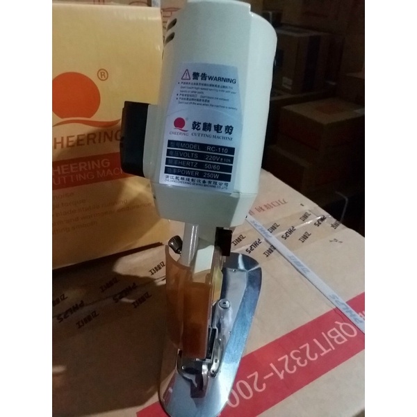 Máy cắt cầm tay size 110