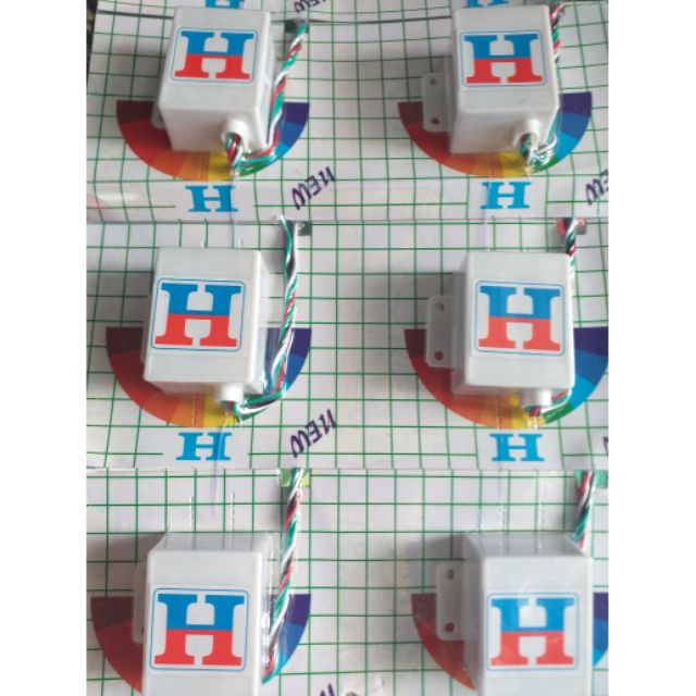 Vỉ 10 chip đá xi nhan đèn hậu