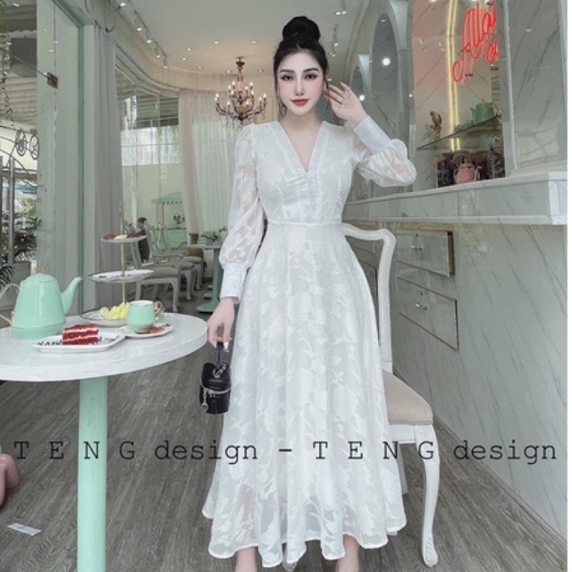 ND173 Đầm voan ép ren trắng kem cổ V dài tay dáng dài.