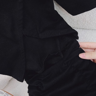 Đầm body đen nhún sườn cutout lưng