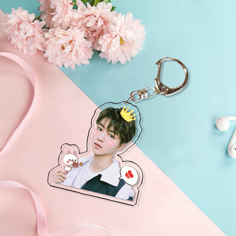 Móc khóa Acrylic mặt hình thần tượng Wang Junkai TFBOYS dễ thương