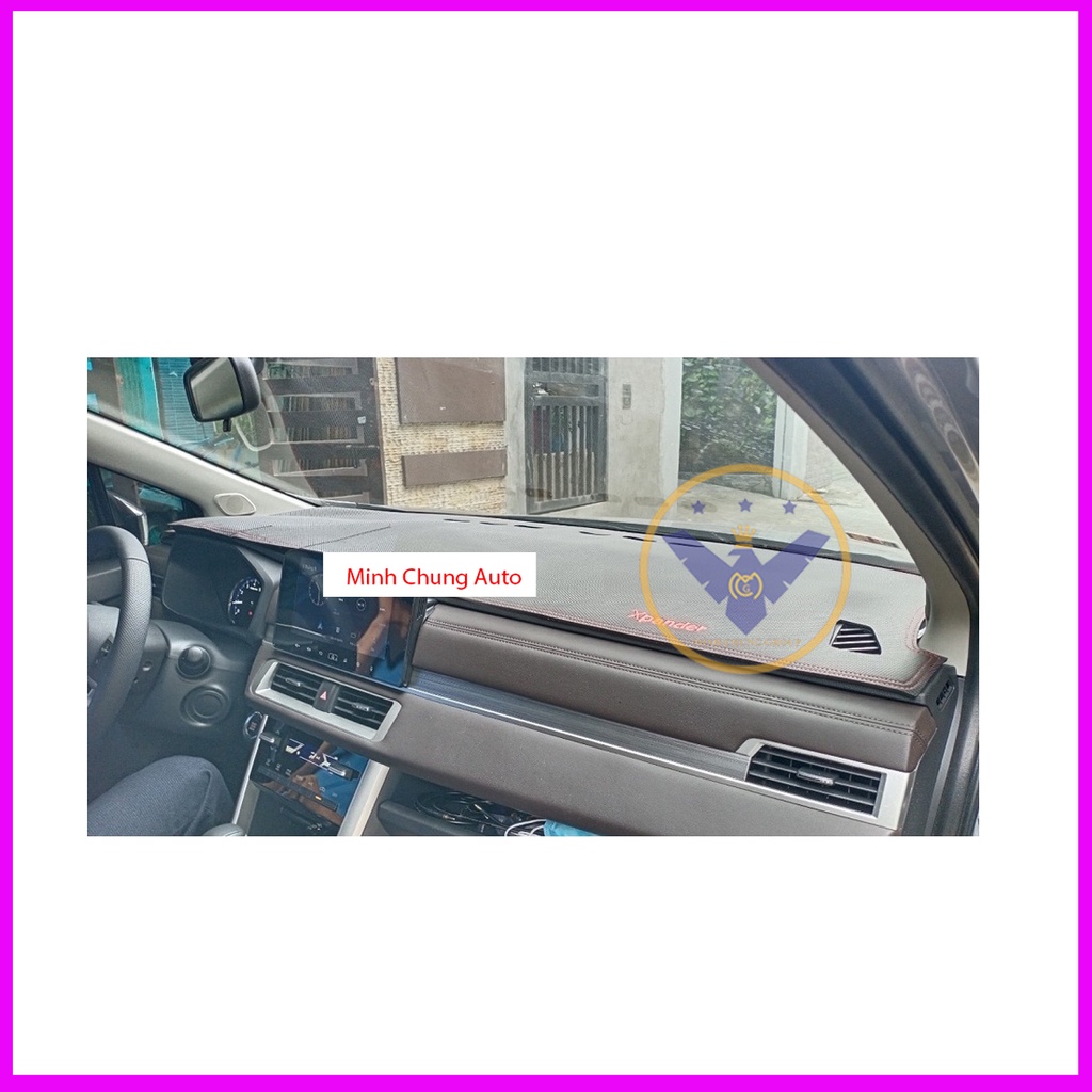 Thảm Taplo Mitsubishi Xpander 2022-2023 da vân carbon hoặc nhung chống nóng, chống chói