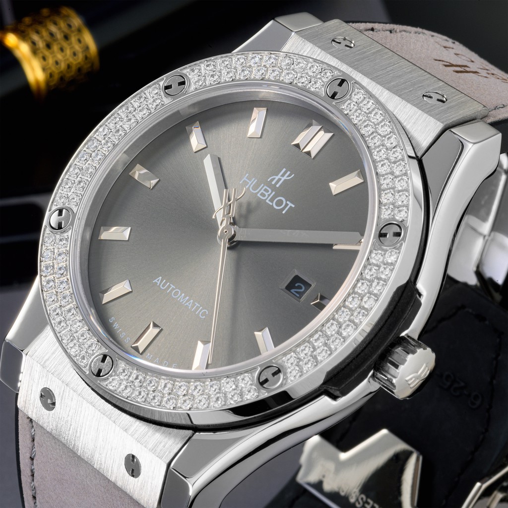 Đồng hồ nam Hublot máy cơ automatic mặt tròn đính viền đá chống nước cao cấp DH8803