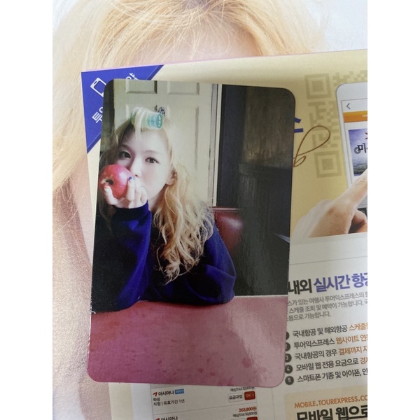 Thẻ ảnh album Ice cream cake của nhóm nhạc Nhung Đỏ