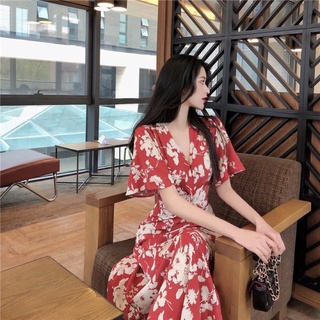 VÁY HOA ĐỎ CỔ V XOẮC EO