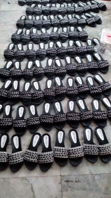 Dép xích Thái Lan