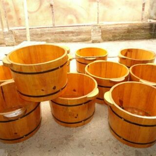 Chậu ngâm chân gỗ thông hạt massage