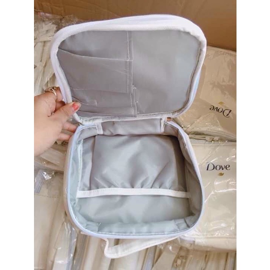 Túi đựng mỹ phẩm Dove