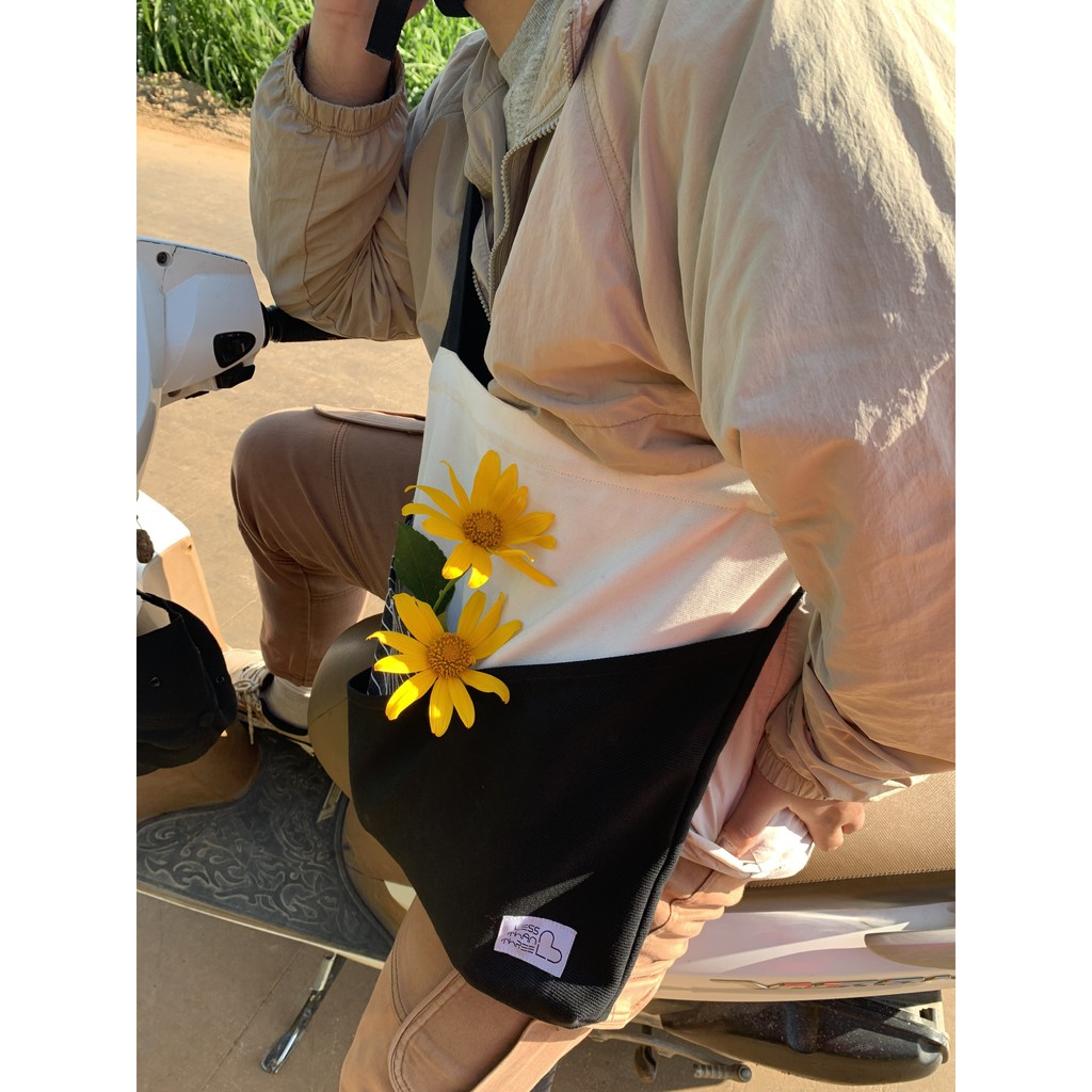 Túi tote/ Túi vải Canvas - GreyScale phù hợp với đi chơi du lịch