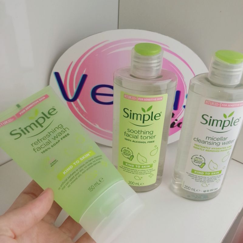 Bộ chăm sóc làm sạch da Sữa rửa mặt, Tẩy trang, Nước hoa hồng Toner hãng Simple UK cho da nhạy cảm | BigBuy360 - bigbuy360.vn