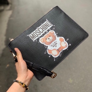 Ví cầm tay moschino đen và hồng