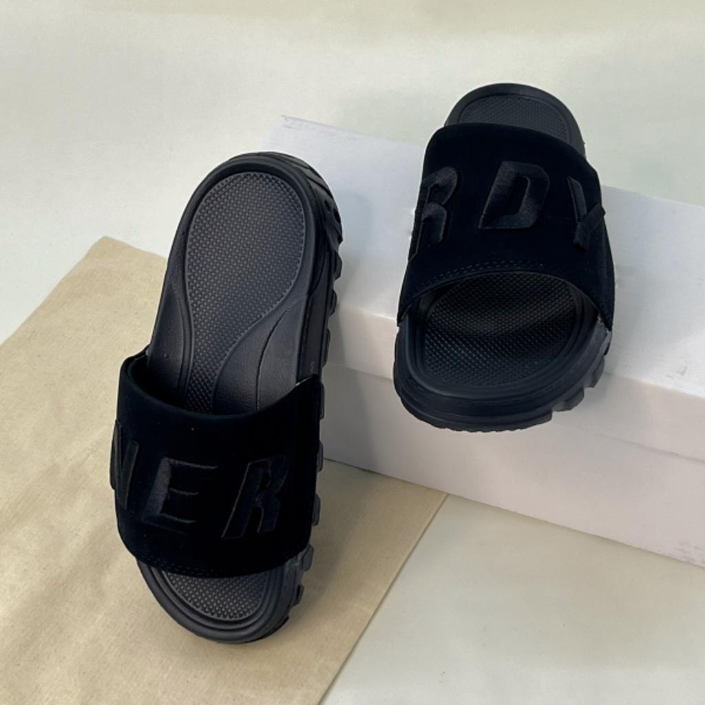 Dép quai ngang Nerdy chữ thêu Full màu - Dép Nerrdy quai ngang chữ thêu đế Letf Right- Saigonese