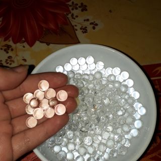 1000 viên   Hạt nở ( đạn thạch ) trong suốt . Có thể làm đạn băn súng đạn thạch