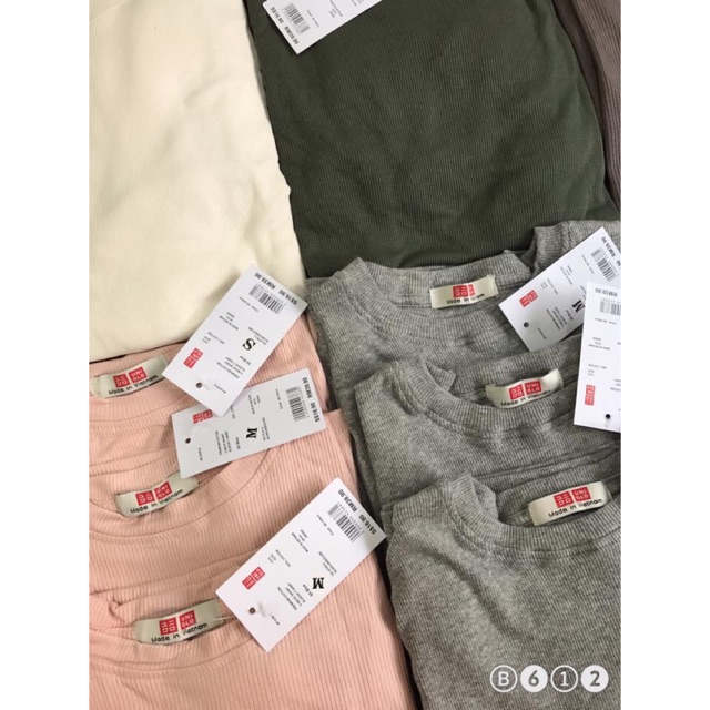 Ao thun tăm về đủ hàng rồi ạ. Đủ size S M L luôn ai lấy ub em. Bao chất bao giá luôn ạ. Chất thun mềm nhẹ ôm lắm ạ. 😊😊