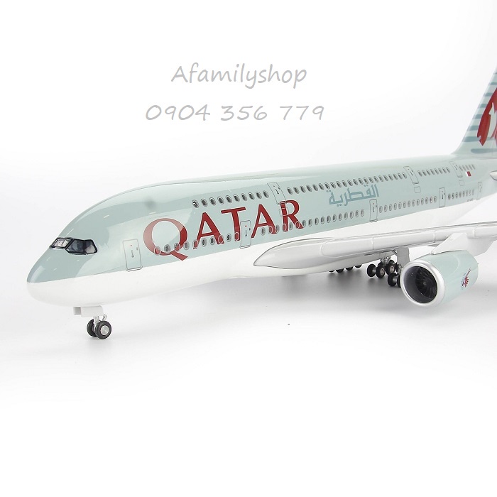 Mô hình máy bay Qatar Airbus A380 47cm có bánh xe và đèn led