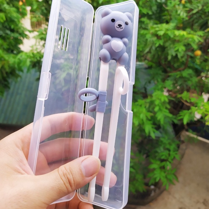 Đũa Tập Gắp Xỏ Ngón,Đũa Tập Ăn Cho Bé Kèm Hộp Đựng
