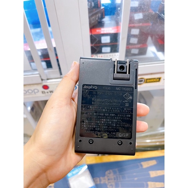 Sạc Sanyo eneloop NC-TGR01 siêu tốc chính hãng