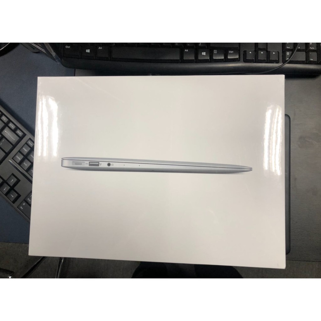 Macbook Air 2017 13.3 inch Core i5 1.8GHz 8GB 128GB - Hàng chính hãng nguyên seal mới 100%