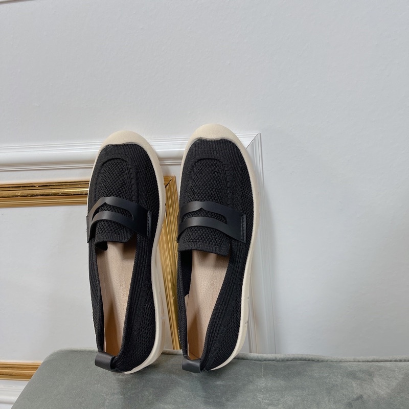 Giày Slip on nữ umi Shoes mũi len lỗ đế răng dáng thể thao