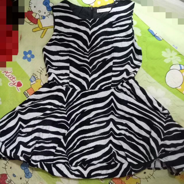Thanh lý đầm họa tiết da beo size L