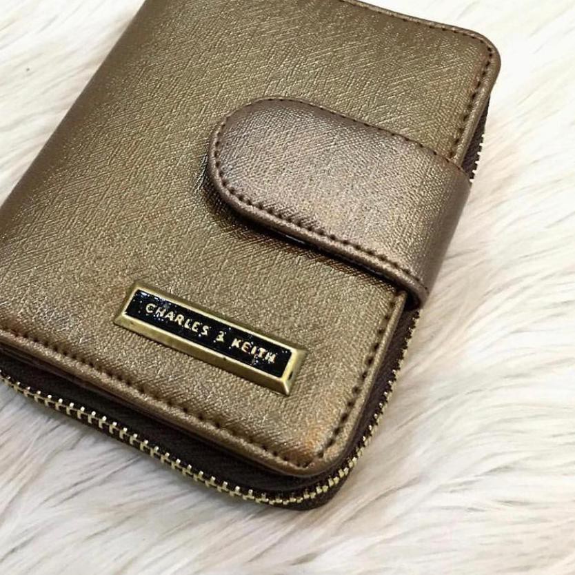 ^ Y-666 Simple Elegand Charles And Keith Wallet Can Be Fit Coins "