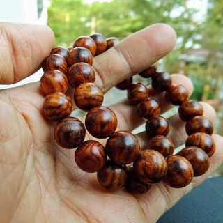 Vòng gỗ sưa Quảng Bình